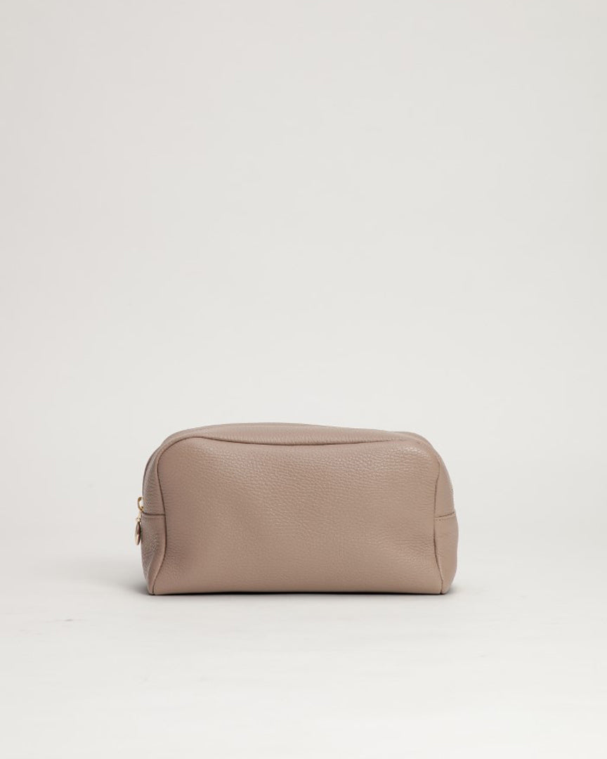 The Wash Bag - leather