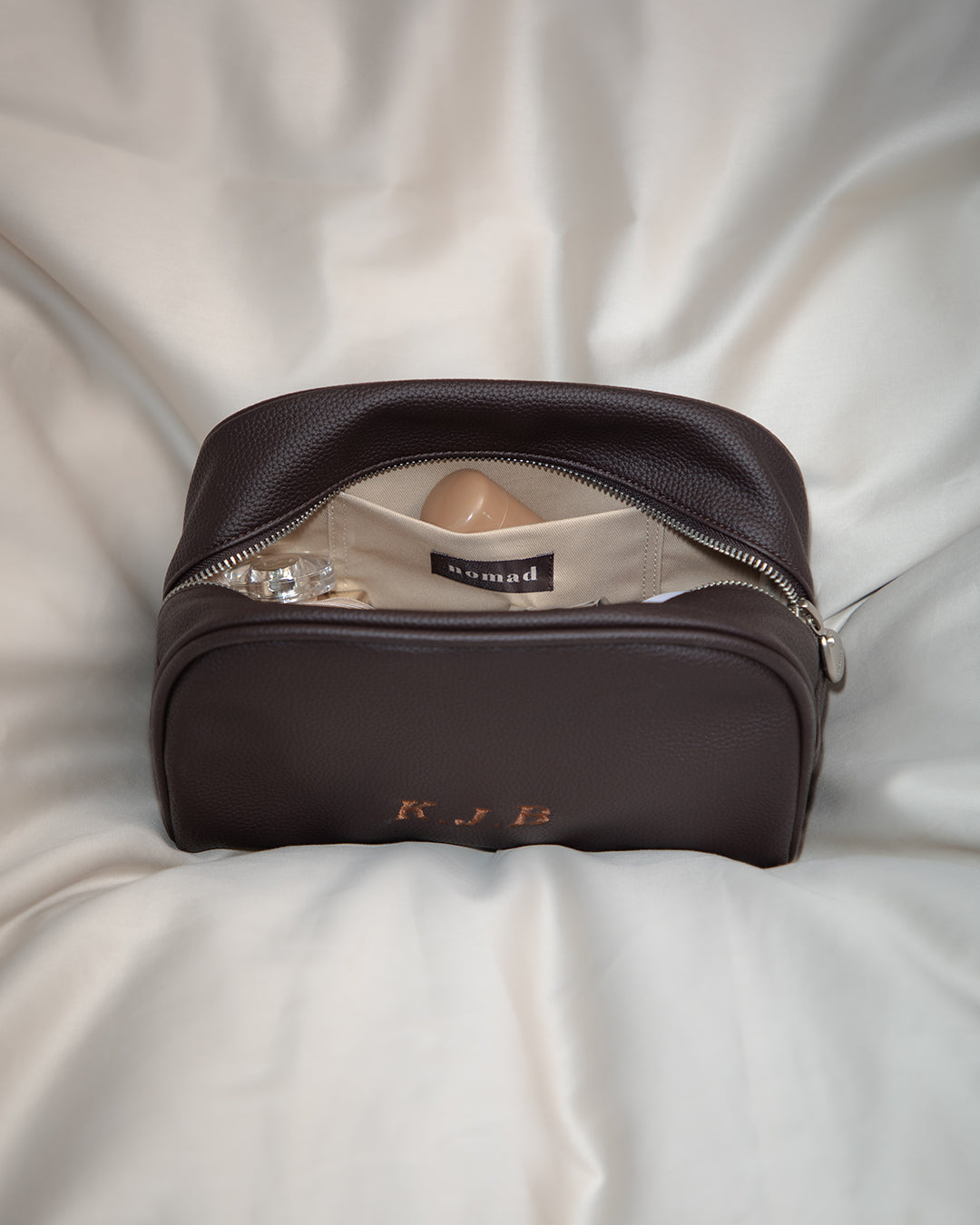 The Wash Bag – vegan leather